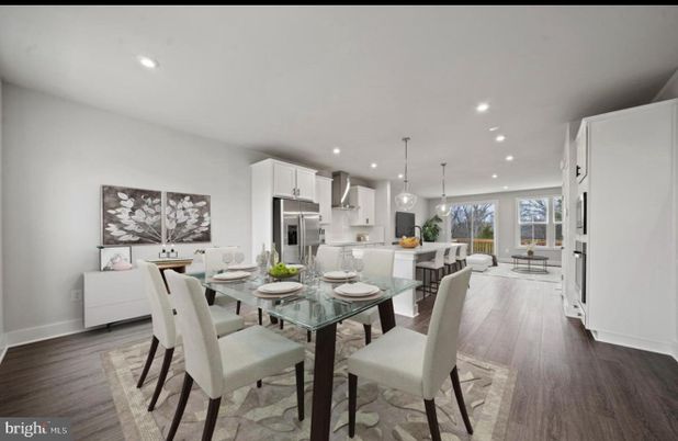 Dining room, Interior, Kitchen, Pendant Lights, Recessed Lighting, Stainless Steel Appliances, Wood Texture Flooring