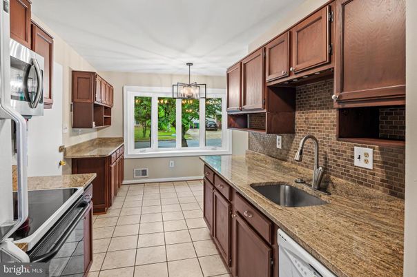 Interior, Kitchen, Pendant Lights, Stone Walls