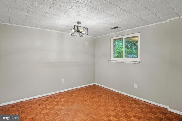 Empty room, Interior, Pendant Lights, Wood Texture Flooring