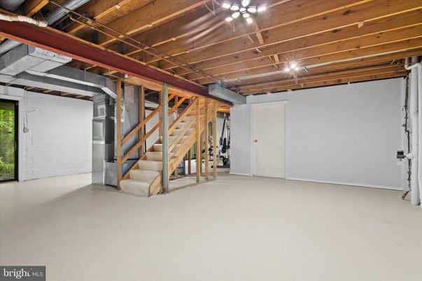 Empty room, Interior, Wooden Beams