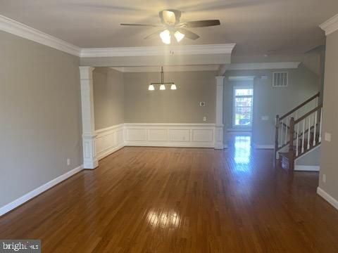 Empty room, Interior, Pendant Lights, Wood Texture Flooring