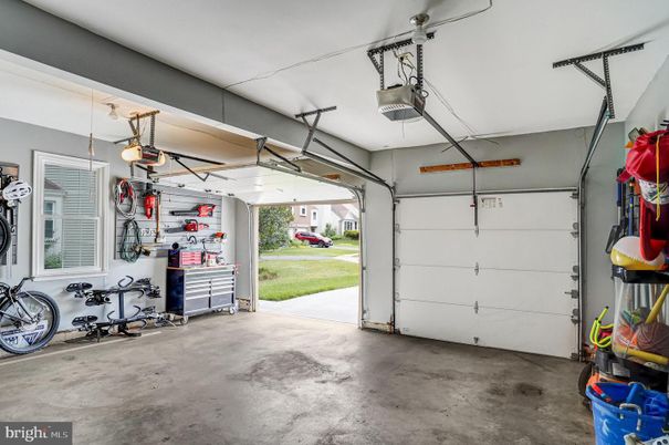 Garage, Interior