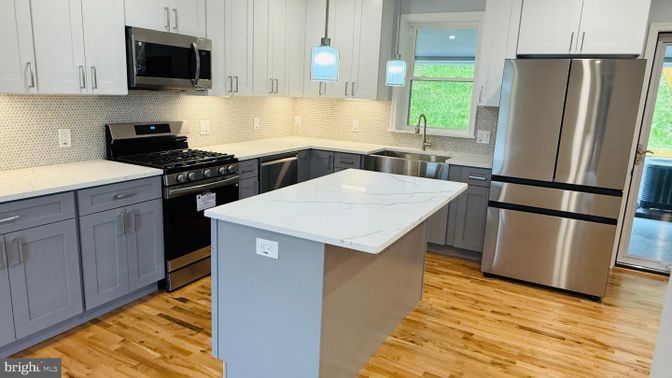 Interior, Kitchen, Pendant Lights, Stainless Steel Appliances, Wood Texture Flooring