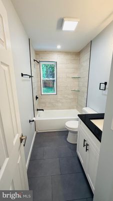 Bathroom, Interior, Recessed Lighting