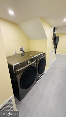 Interior, Recessed Lighting, Washer