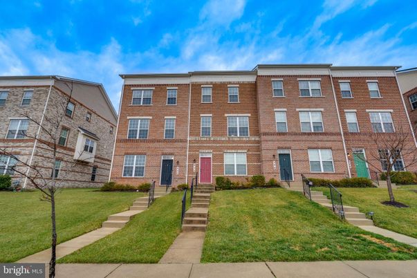 Exterior, Facade, Brick Facade, Rowhouse