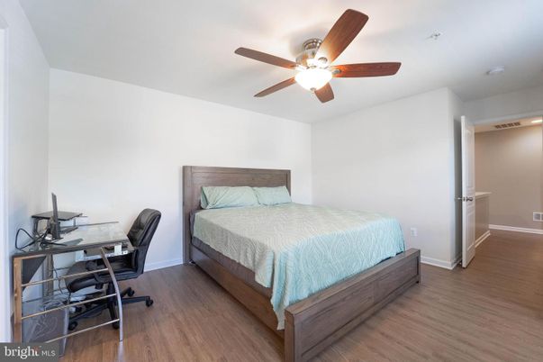 Bedroom, Home Office, Interior, Wood Texture Flooring