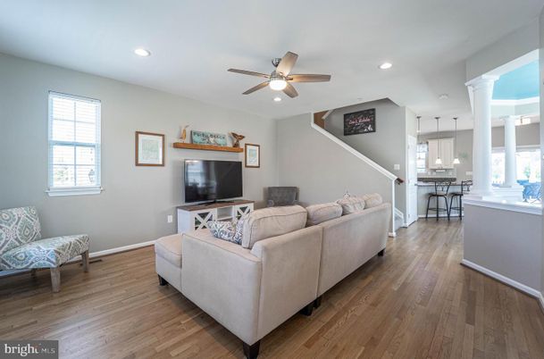 Interior, Living room, Pendant Lights, Recessed Lighting, Wood Texture Flooring