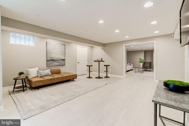 Fitness Equipment, Interior, Recessed Lighting, Wood Texture Flooring