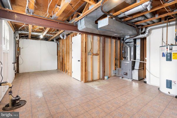 Interior, Washer, Wooden Beams, Wooden Ceilings