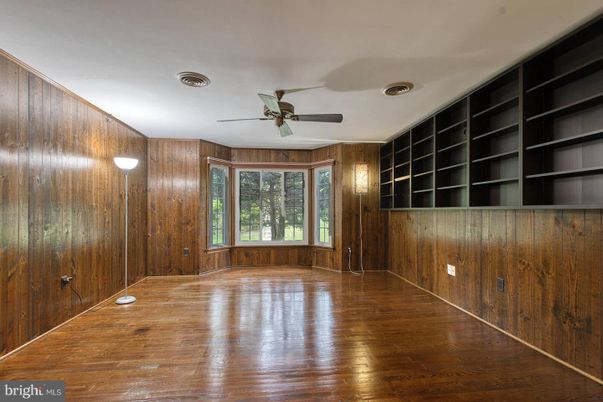 Empty room, Interior, Wood Texture Flooring, Wooden Walls