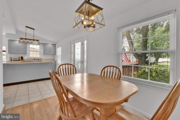 Dining room, Interior, Kitchen, Pendant Lights, Wood Texture Flooring