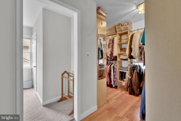 Interior, Walk-in Closets, Wood Texture Flooring