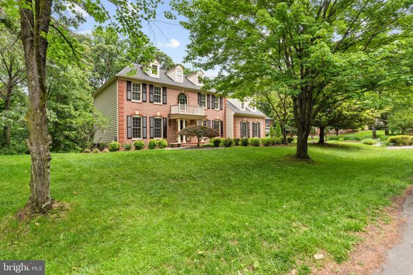 Backyard, Exterior, Facade, Brick Facade, Georgian