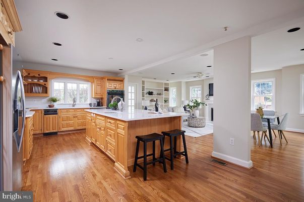 Dining room, Interior, Kitchen, Recessed Lighting, Wood Texture Flooring