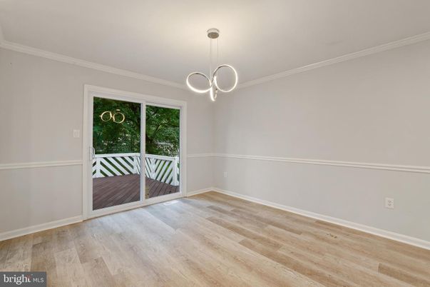 Empty room, Interior, Pendant Lights, Wood Texture Flooring