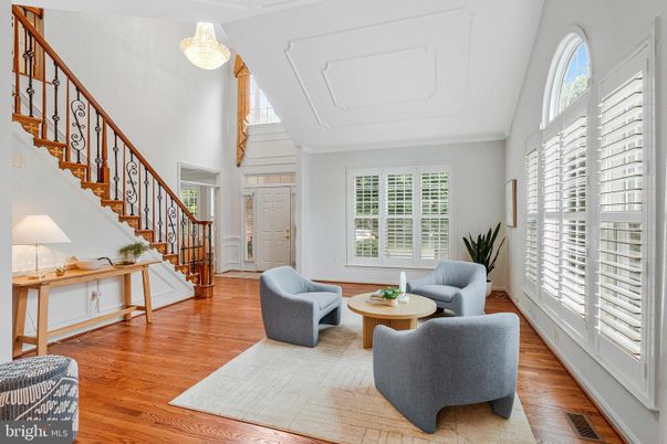 Interior, Living room, Pendant Lights, Wood Texture Flooring