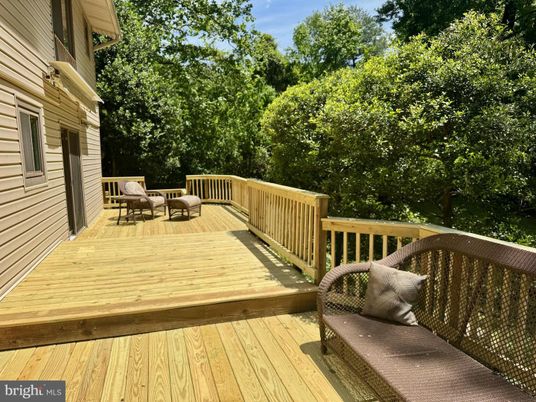 Exterior, Wood Texture Flooring