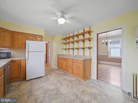 Chandelier, Interior, Kitchen, Wood Texture Flooring