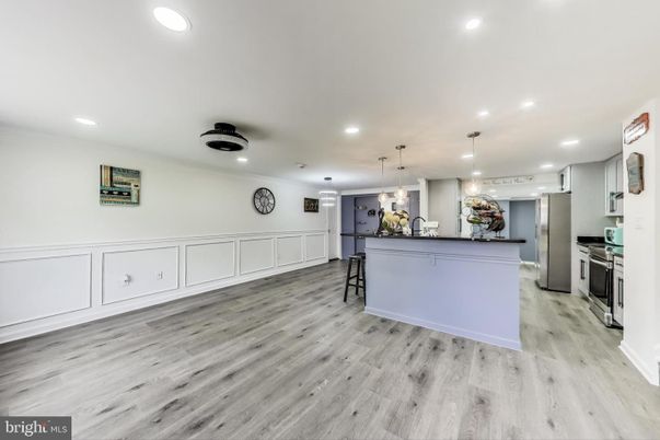 Interior, Kitchen, Pendant Lights, Recessed Lighting, Wood Texture Flooring