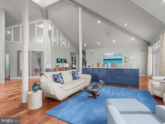 Chandelier, Interior, Living room, Recessed Lighting, Water, Wood Texture Flooring