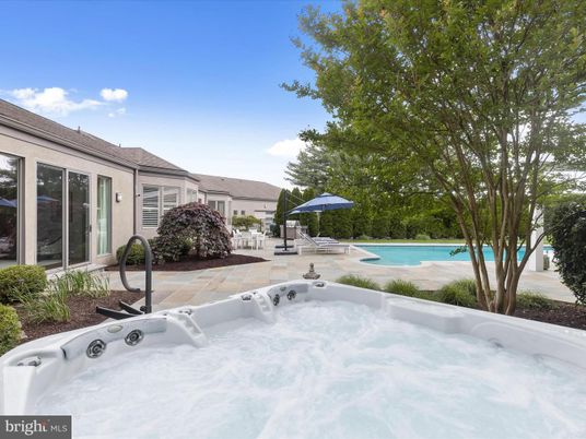 Exterior, Hot Tub, Pool