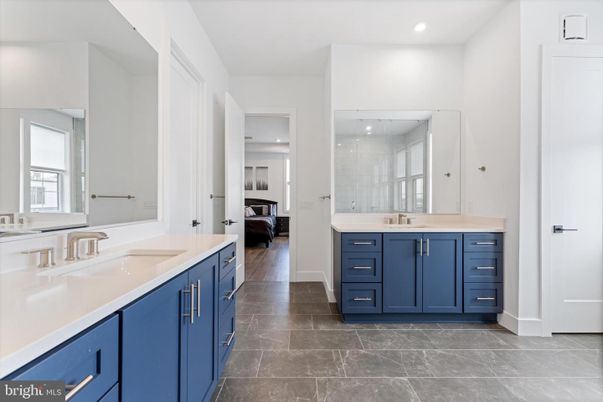 Bathroom, Dual Sink Vanities, Interior, Recessed Lighting