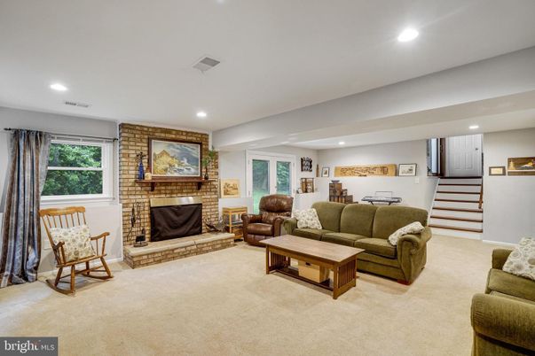 Interior, Living room, Recessed Lighting, Stone Walls