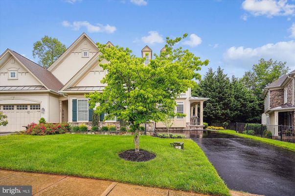 Attached, Backyard, Exterior, Facade, French Provincial