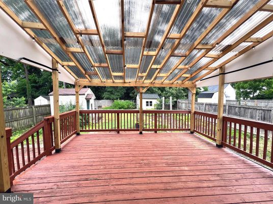 Exterior, Wood Texture Flooring