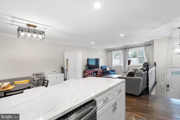 Dining room, Interior, Living room, Pendant Lights, Recessed Lighting, Wood Texture Flooring