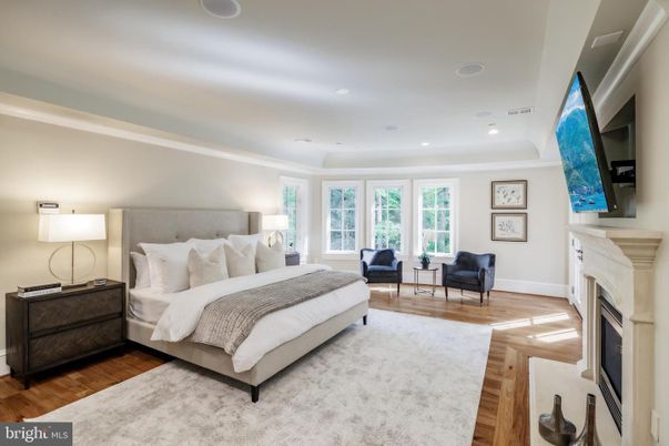 Bedroom, Fireplace, Interior, Recessed Lighting, Wood Texture Flooring