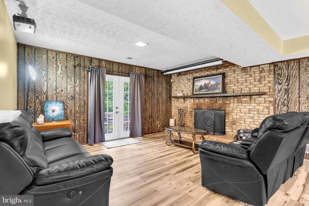 Interior, Living room, Recessed Lighting, Stone Walls, Wood Texture Flooring