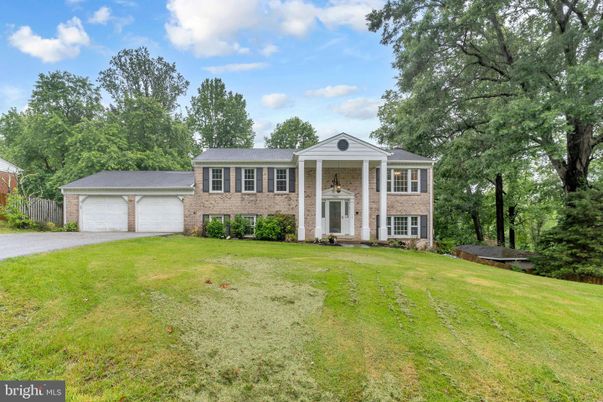 Attached, Backyard, Exterior, Facade, Brick Facade, Georgian