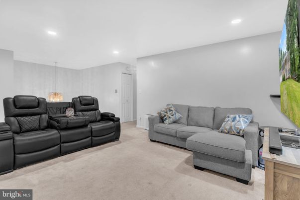 Interior, Living room, Pendant Lights, Recessed Lighting