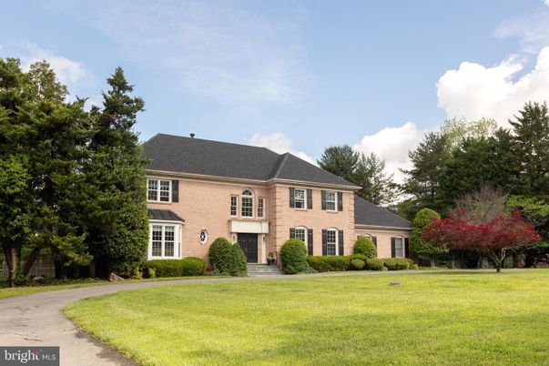 Backyard, Exterior, Facade, Brick Facade, French Provincial