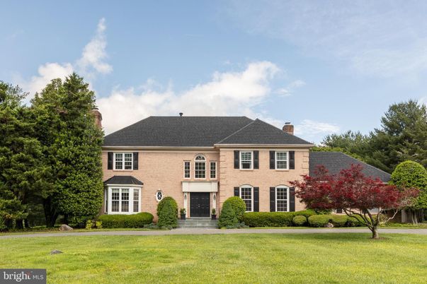 Backyard, Exterior, Facade, Brick Facade, French Provincial