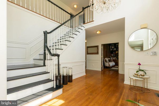 Chandelier, Interior, Wood Texture Flooring