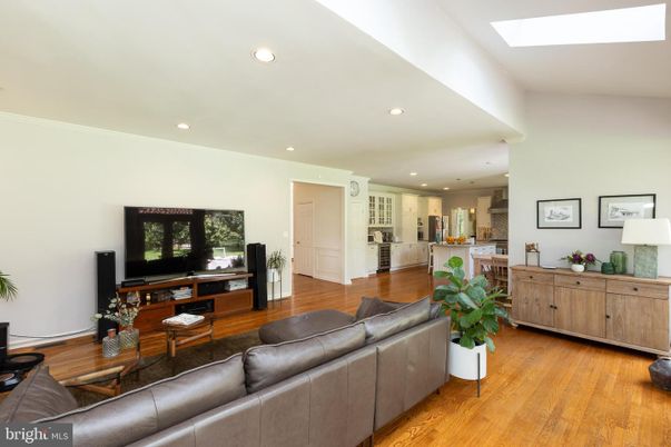Interior, Kitchen, Living room, Recessed Lighting, Wood Texture Flooring