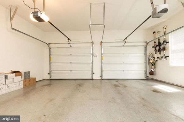 Garage, Interior