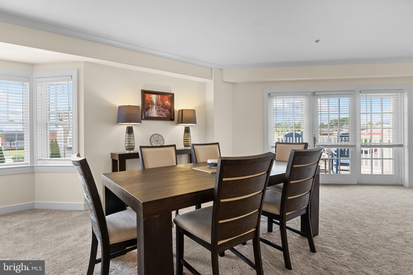 Dining room, Interior