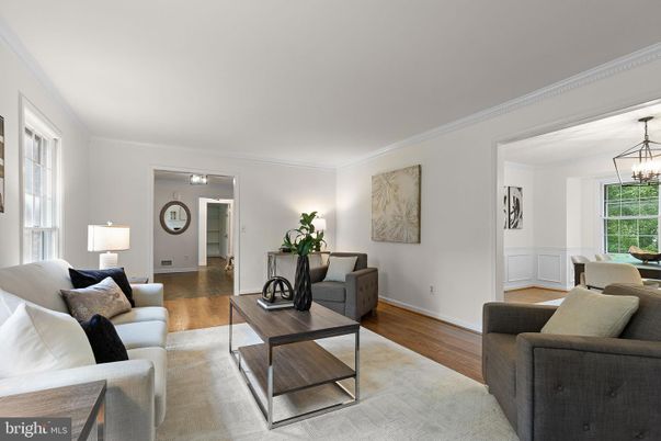 Interior, Living room, Pendant Lights, Wood Texture Flooring