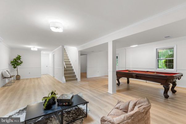 Billiard Table, Game Room, Interior, Wood Texture Flooring