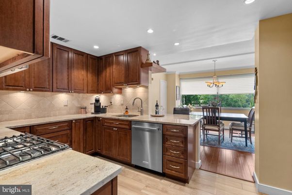 Chandelier, Dining room, Interior, Kitchen, Recessed Lighting, Wood Texture Flooring
