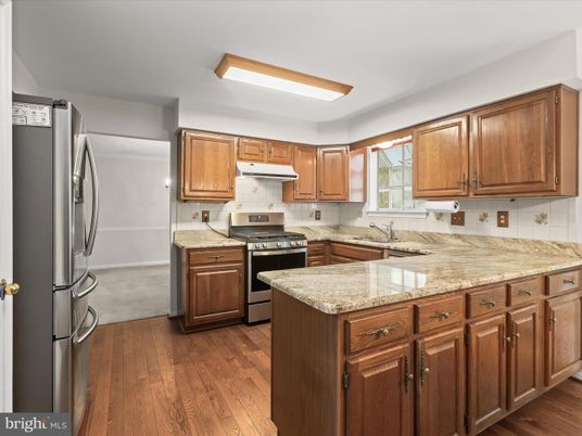 Interior, Kitchen, Stainless Steel Appliances, Wood Texture Flooring