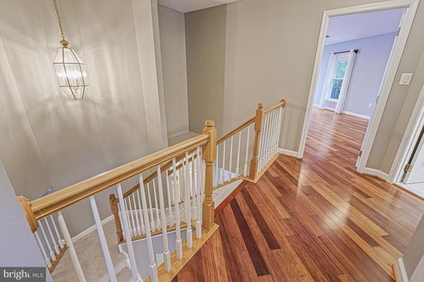 Interior, Pendant Lights, Wood Texture Flooring