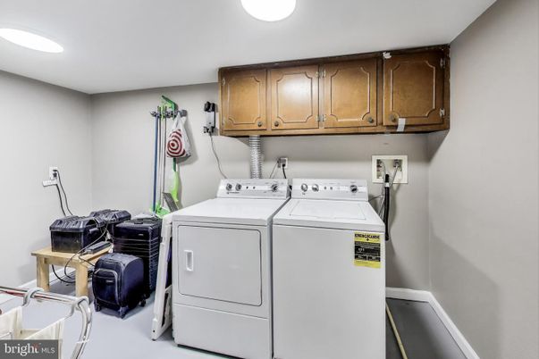 Interior, Recessed Lighting, Utility Closets, Washer
