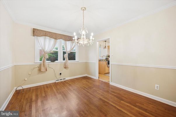 Chandelier, Empty room, Interior, Wood Texture Flooring