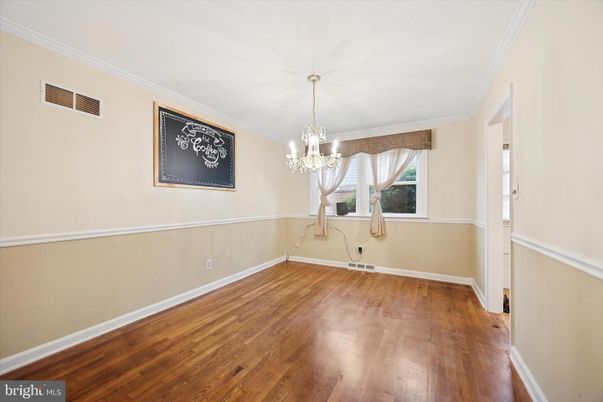 Chandelier, Empty room, Interior, Wood Texture Flooring