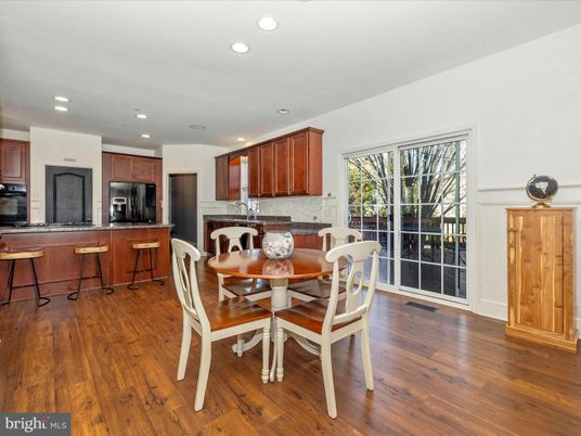 Dining room, Interior, Kitchen, Recessed Lighting, Wood Texture Flooring